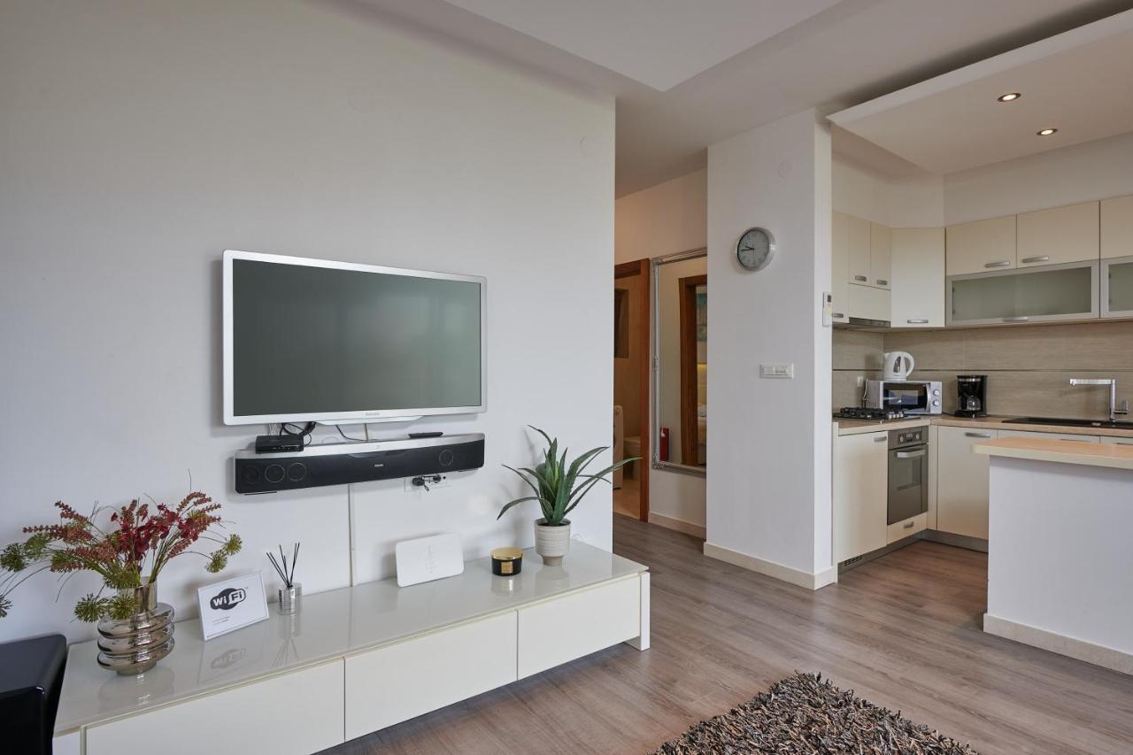 Apartments Lucia ツァヴタット エクステリア 写真