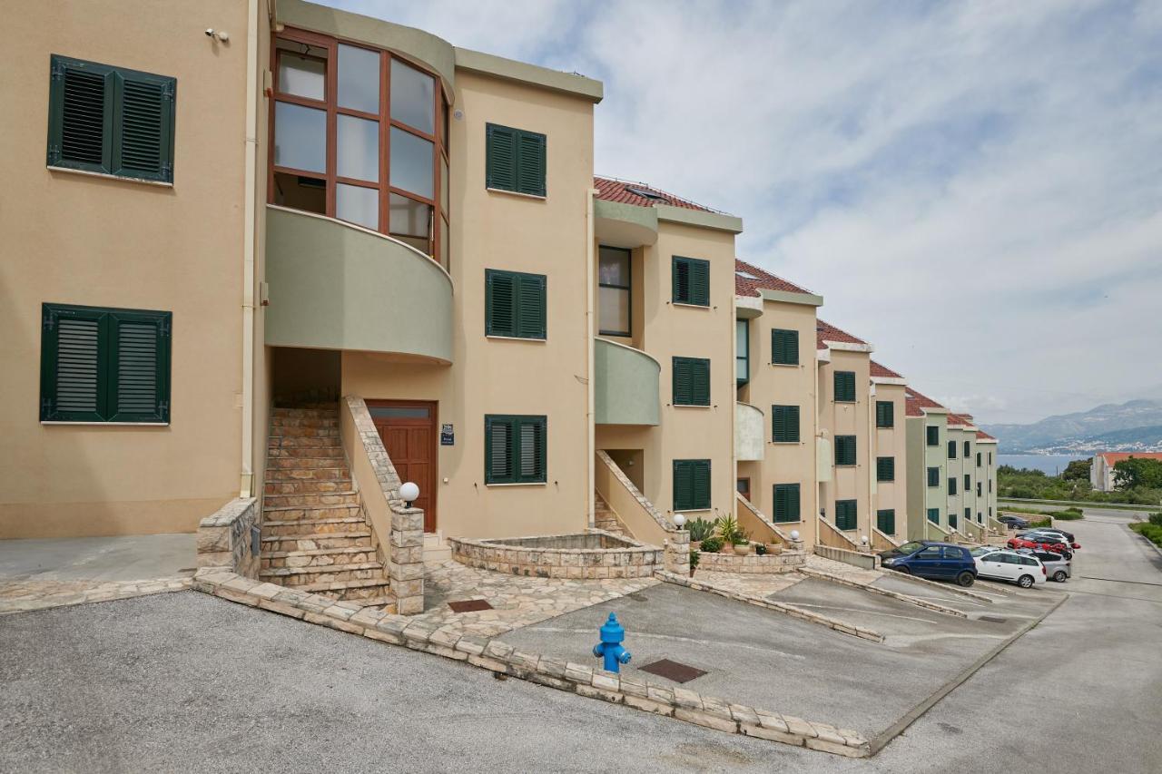 Apartments Lucia ツァヴタット エクステリア 写真