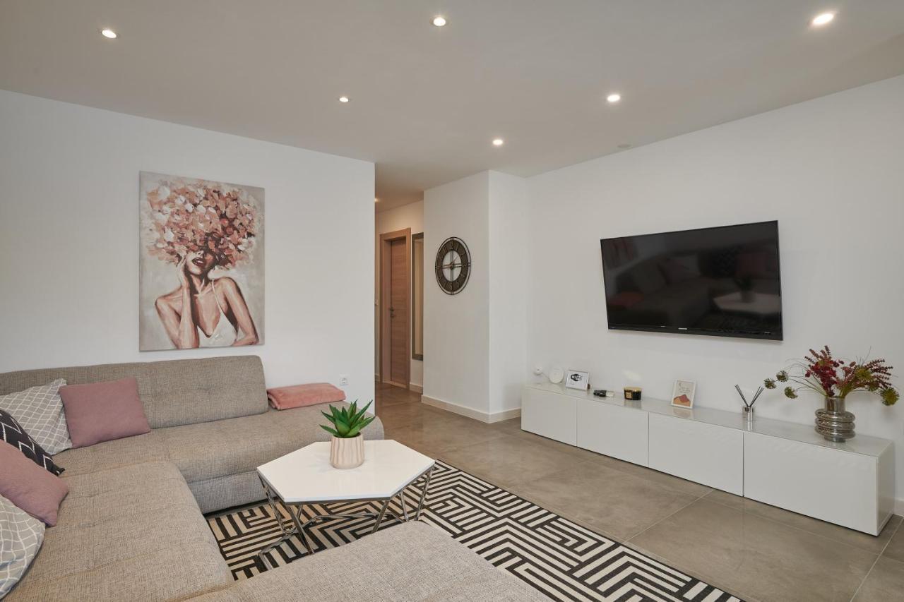 Apartments Lucia ツァヴタット エクステリア 写真