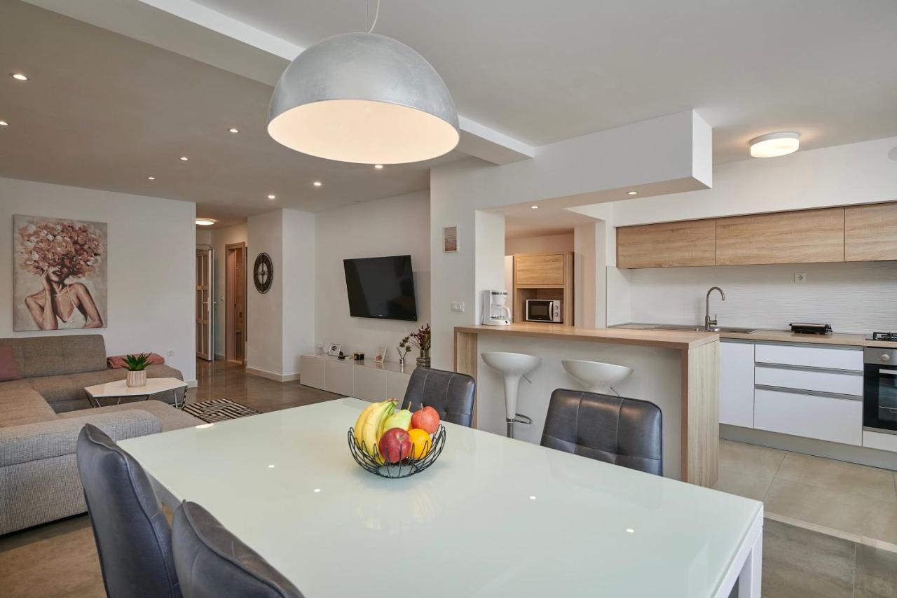 Apartments Lucia ツァヴタット エクステリア 写真